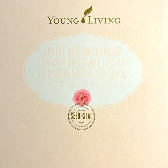 YOUNG LIVING. White glass diffuser. Hand blown glass cover. LED Lights. 6 hours - Picture 5 of 9